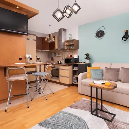 Daire Subtle And Cosy With Furnished Balcony In By Renters Gdansk